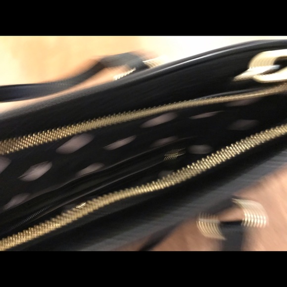 Black leather purse - Picture 2 of 4